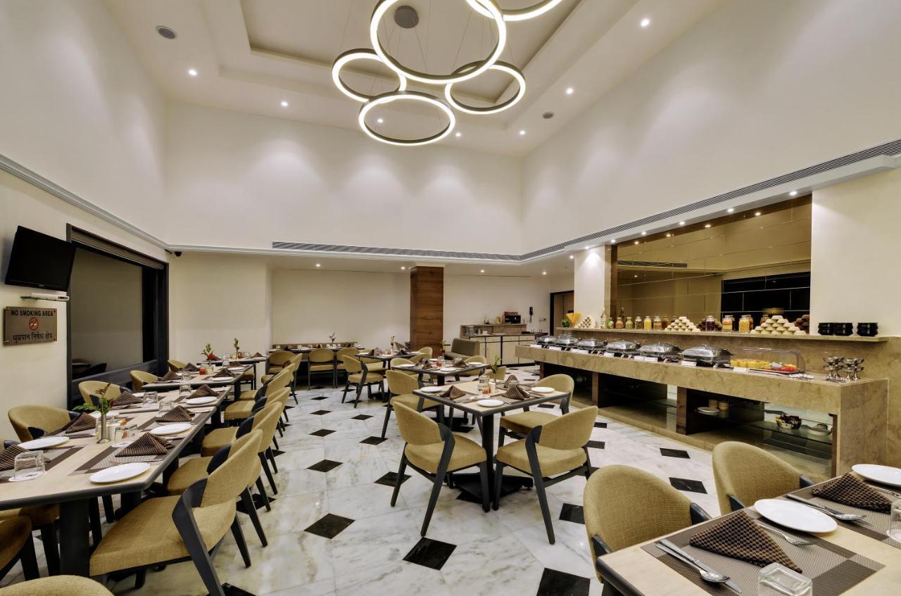 Comfort Inn Sunset Αχμπανταμπάντ Εξωτερικό φωτογραφία