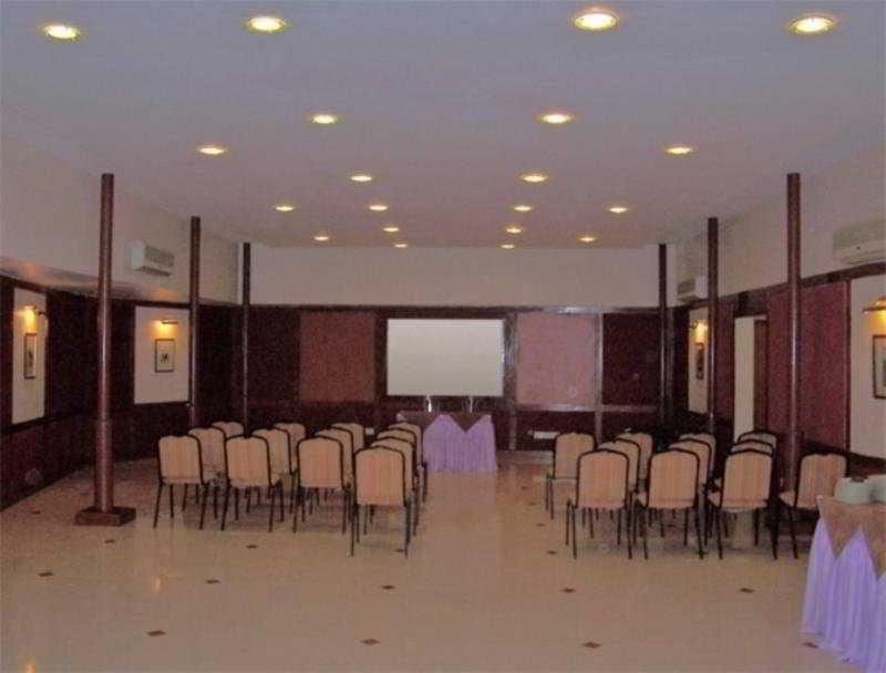 Comfort Inn Sunset Αχμπανταμπάντ Ανέσεις φωτογραφία