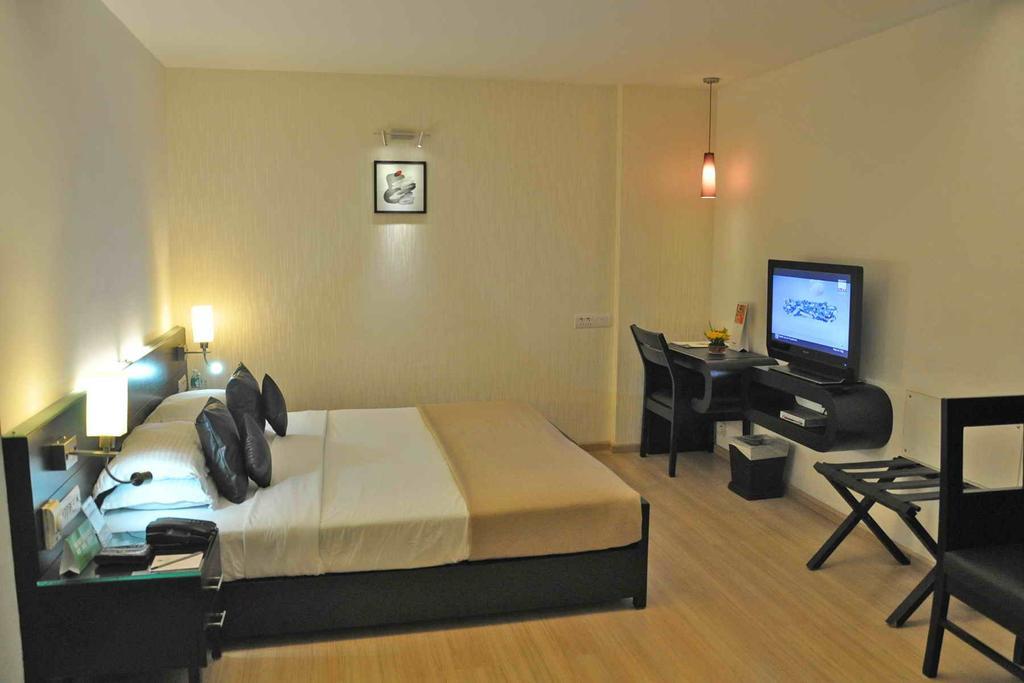 Comfort Inn Sunset Αχμπανταμπάντ Εξωτερικό φωτογραφία
