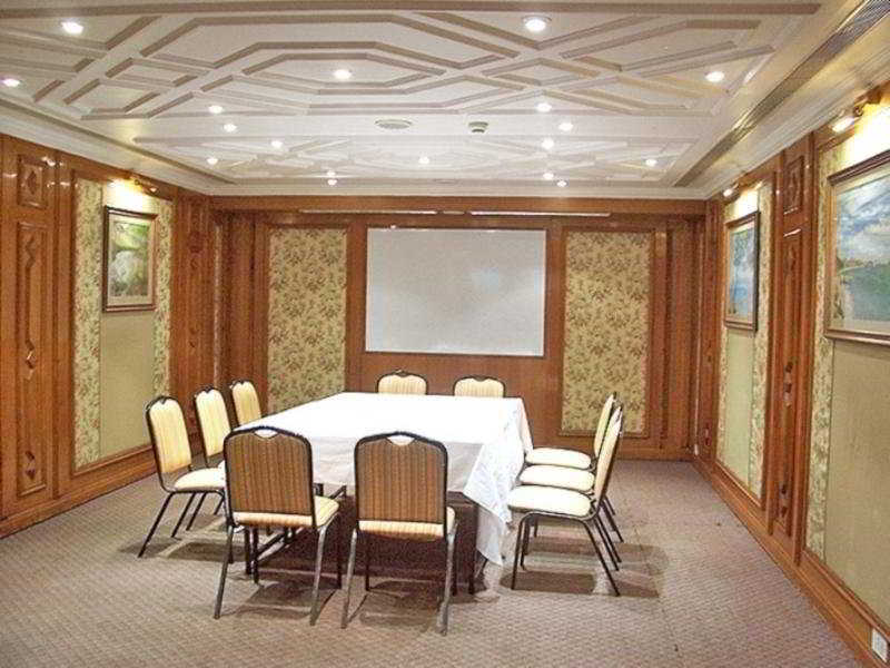 Comfort Inn Sunset Αχμπανταμπάντ Εξωτερικό φωτογραφία