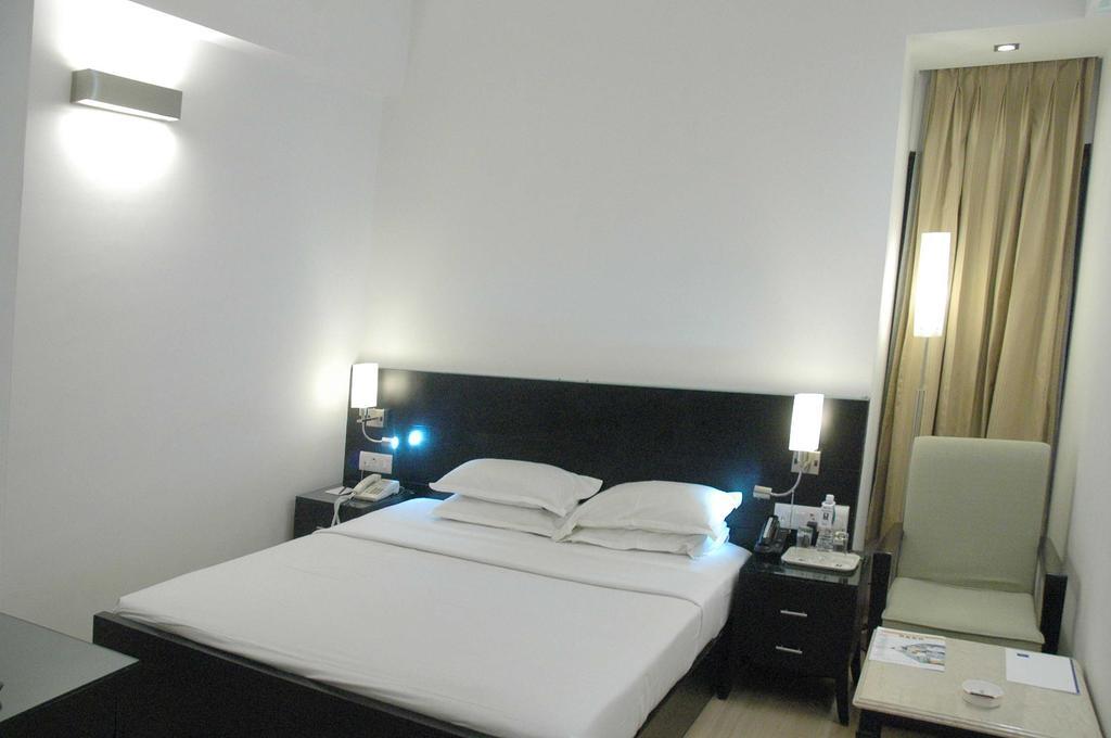 Comfort Inn Sunset Αχμπανταμπάντ Εξωτερικό φωτογραφία