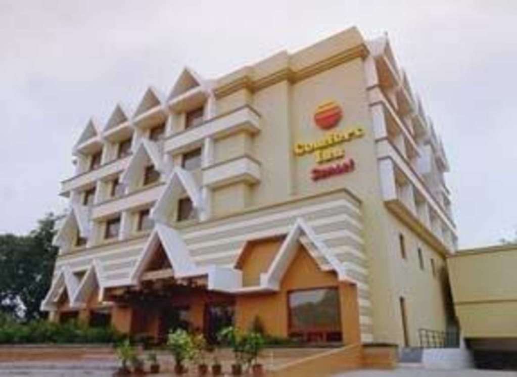 Comfort Inn Sunset Αχμπανταμπάντ Εξωτερικό φωτογραφία
