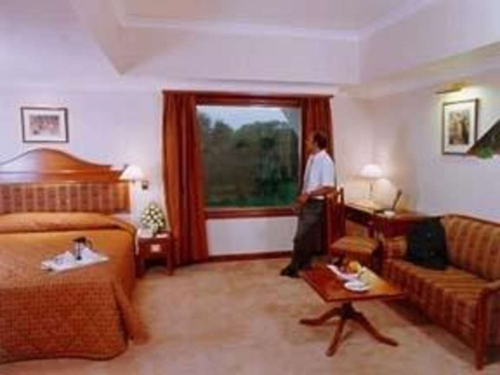 Comfort Inn Sunset Αχμπανταμπάντ Δωμάτιο φωτογραφία
